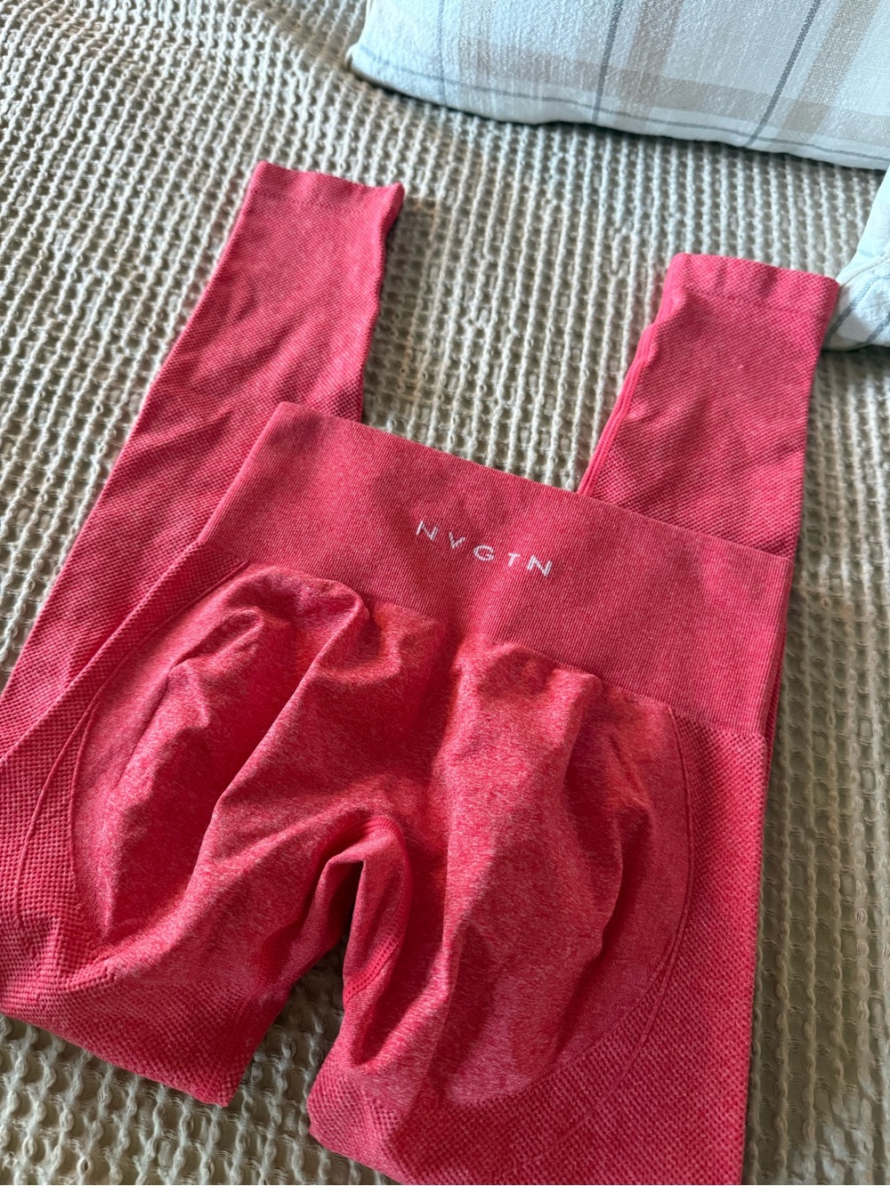 NVGTN High-Waist Seamless Leggings in Coral Pink